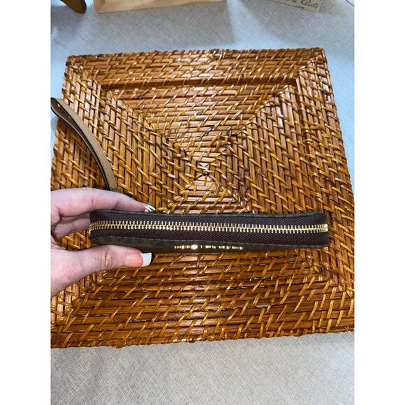 NWT $158 Jet Set Travel Michael Kors Monogram MK Zip Wristlet Brown Gold Wallet - Picture 3 of 8